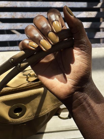 Picture of essie vegan nail polish, Off The Grid, fall 2022 collection, warm, mushroom brown